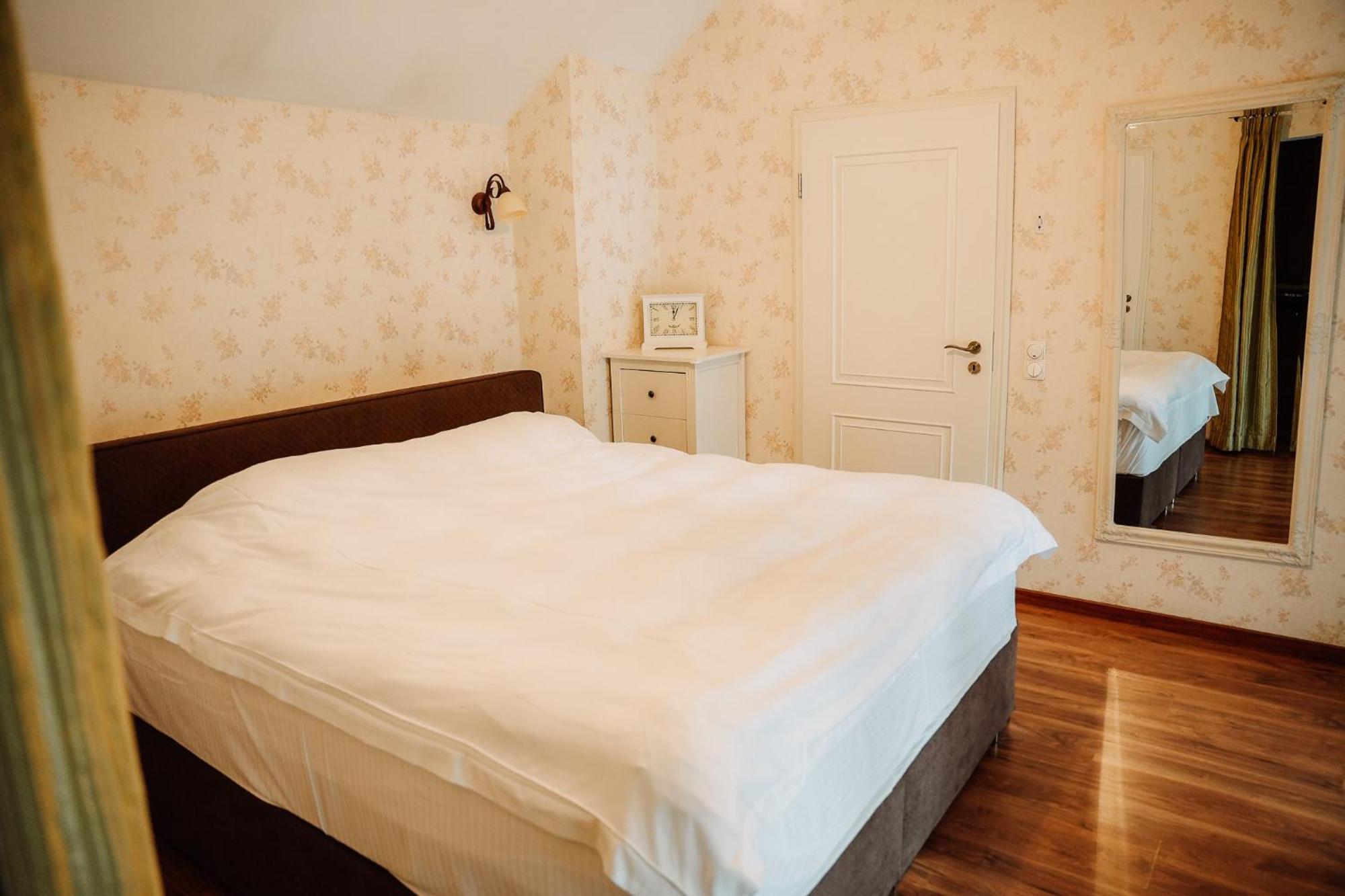 Real Home 1 Sybin Zewnętrze zdjęcie