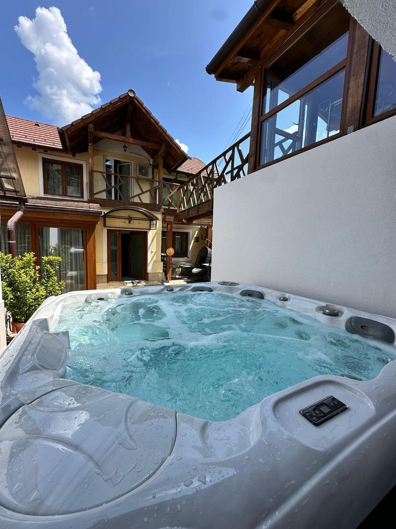 Real Home 1 Sybin Zewnętrze zdjęcie
